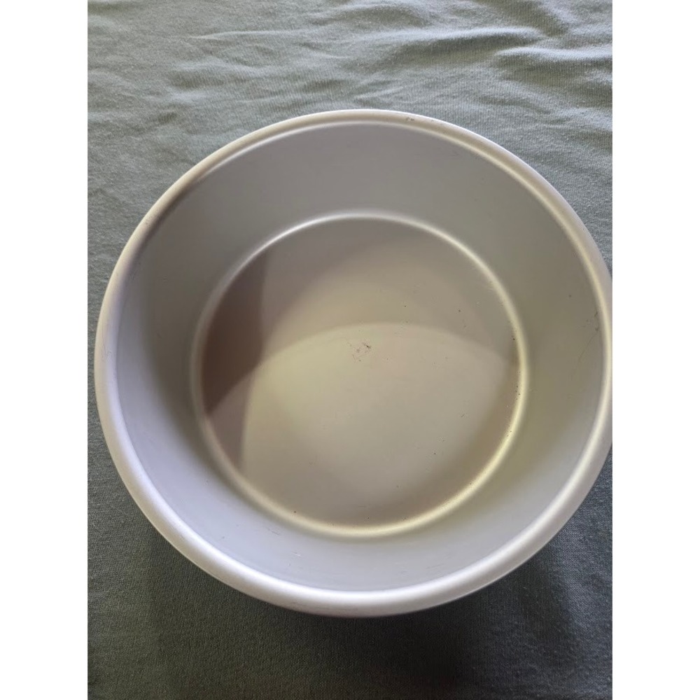 Vintage Wear-Ever Aluminum Round Cake Pan No. 802 Made in USA Silver
